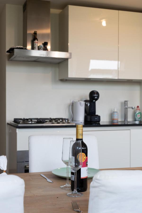 Central Top Floor Apartment With Private Balcony - Apt 3 Amsterdam Eksteriør billede